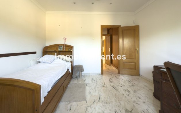 Resale - Detached villa - Inland  - Alhaurín el Grande Centro