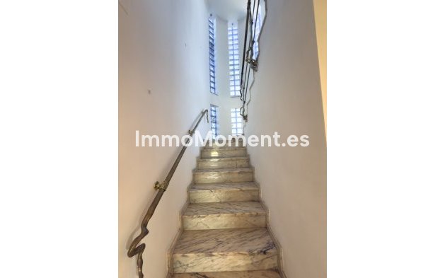 Resale - Detached villa - Inland  - Alhaurín el Grande Centro
