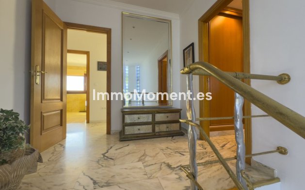Resale - Detached villa - Inland  - Alhaurín el Grande Centro