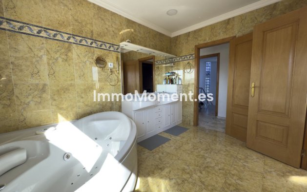 Resale - Detached villa - Inland  - Alhaurín el Grande Centro