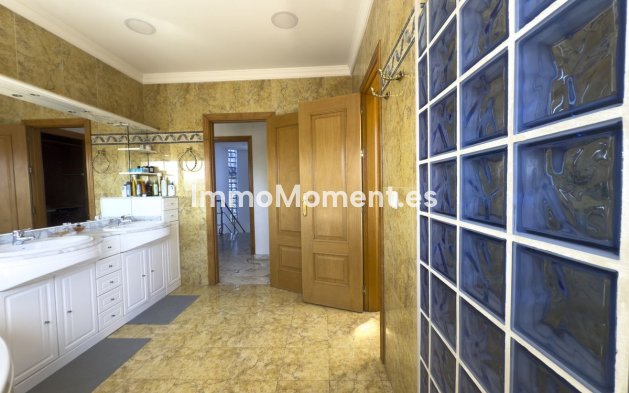 Resale - Detached villa - Inland  - Alhaurín el Grande Centro