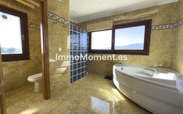 Resale - Detached villa - Inland  - Alhaurín el Grande Centro