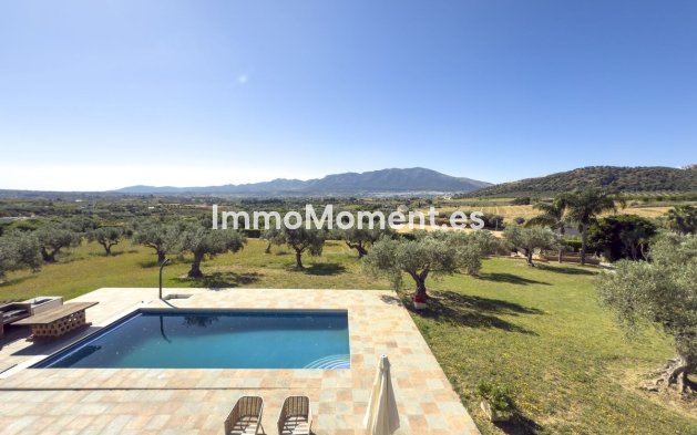Resale - Detached villa - Inland  - Alhaurín el Grande Centro