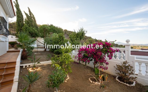 Resale - Detached villa - Inland  - Alhaurín el Grande Centro