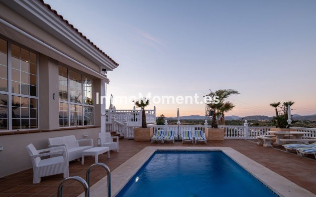 Resale - Detached villa - Inland  - Alhaurín el Grande Centro