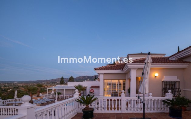 Resale - Detached villa - Inland  - Alhaurín el Grande Centro