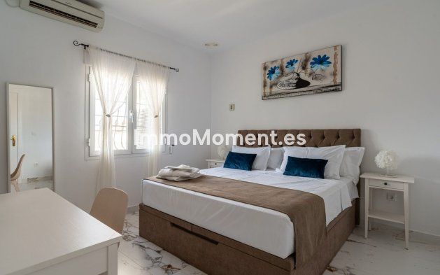 Resale - Detached villa - Inland  - Alhaurín el Grande Centro