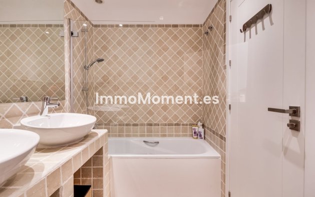 Revente - Appartement - Estepona  - Selwo