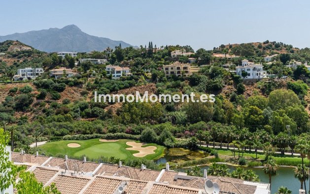 Resale - Apartment - Benahavís - La Quinta