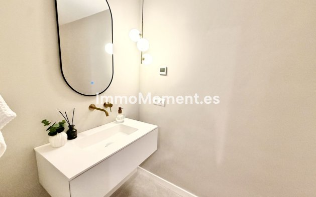 Resale - Apartment - Benahavís - La Quinta