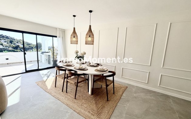 Resale - Apartment - Benahavís - La Quinta