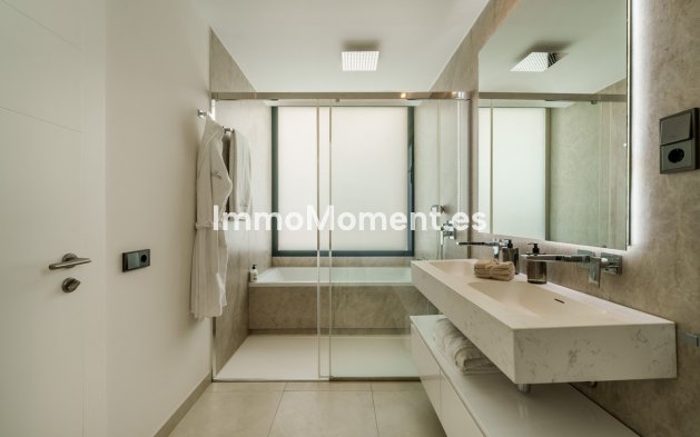 Reventa - Villa independiente - Marbella - Puerto Banús
