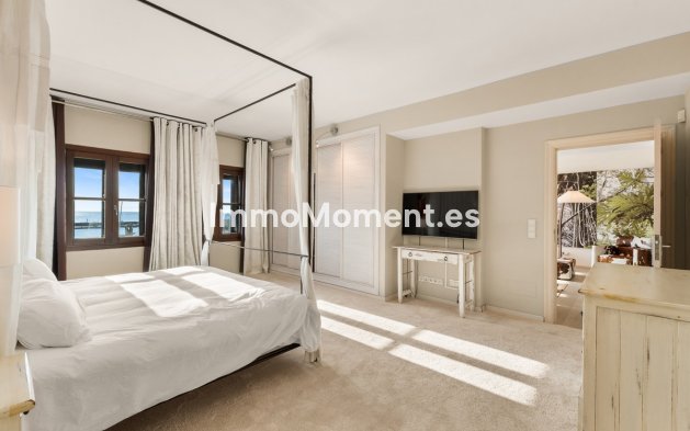 Resale - Apartment - Marbella - Puerto Banús