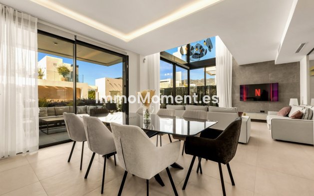 Reventa - Villa independiente - Marbella - Río Real