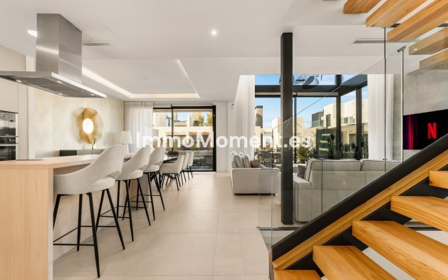 Reventa - Villa independiente - Marbella - Río Real