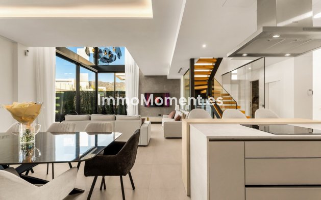 Reventa - Villa independiente - Marbella - Río Real