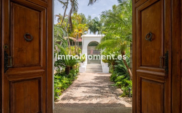 Resale - Detached villa - Marbella - Sierra Blanca