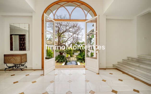 Resale - Detached villa - Marbella - Sierra Blanca