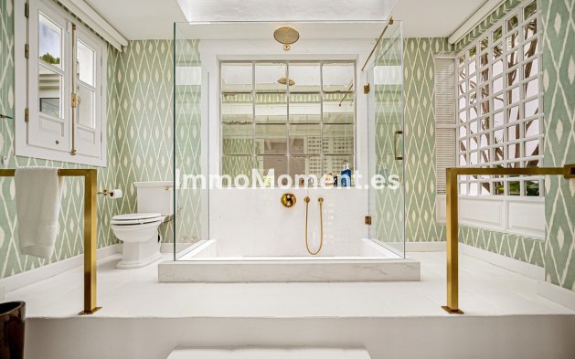 Resale - Detached villa - Marbella - Sierra Blanca