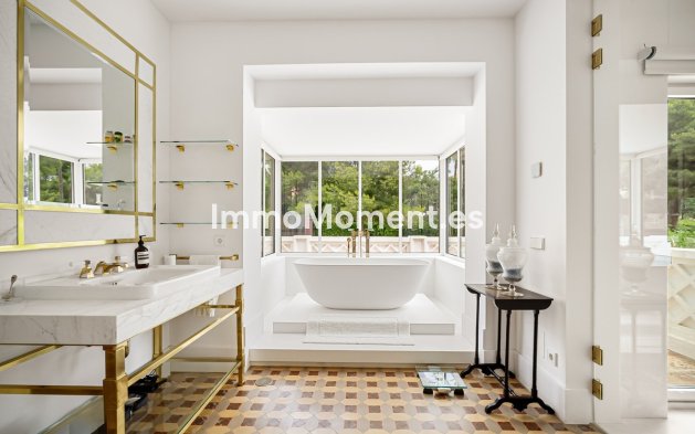 Resale - Detached villa - Marbella - Sierra Blanca