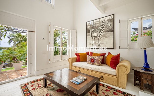 Resale - Detached villa - Marbella - Sierra Blanca