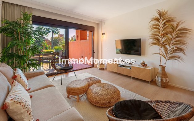 Resale - Apartment - Estepona - Estepona Centro