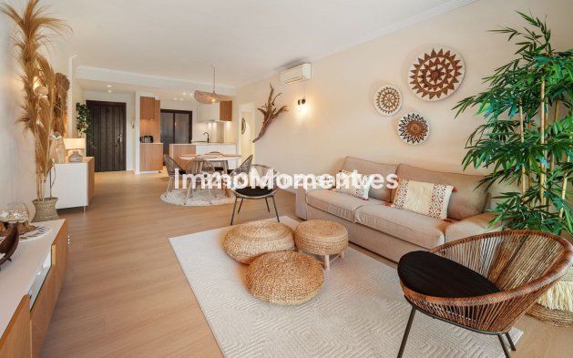 Resale - Apartment - Estepona - Estepona Centro