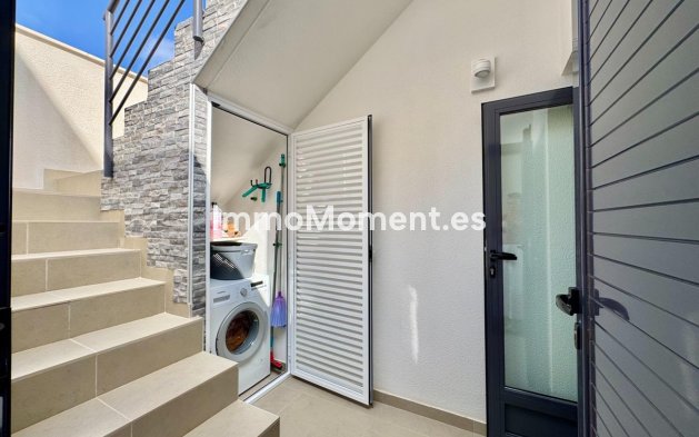 Reventa - Villa independiente - San Miguel de Salinas - San Miguel de Salinas Centro