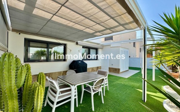 Reventa - Villa independiente - San Miguel de Salinas - San Miguel de Salinas Centro