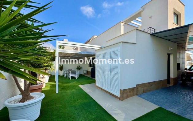 Reventa - Villa independiente - San Miguel de Salinas - San Miguel de Salinas Centro