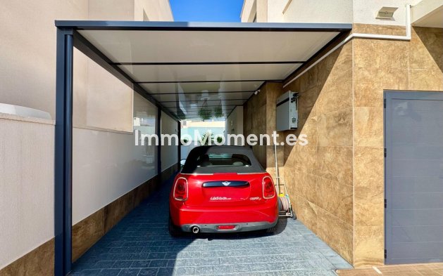 Reventa - Villa independiente - San Miguel de Salinas - San Miguel de Salinas Centro