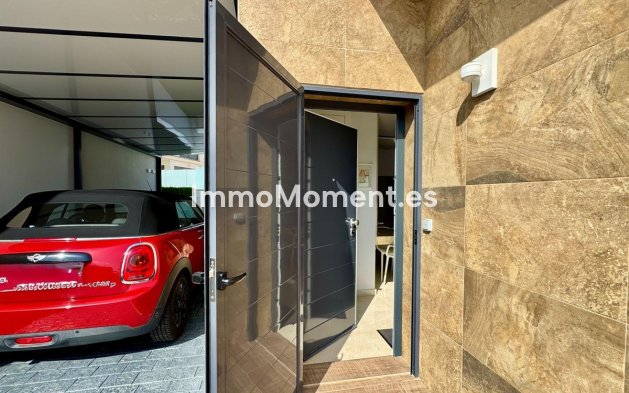 Reventa - Villa independiente - San Miguel de Salinas - San Miguel de Salinas Centro