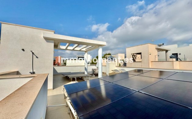 Reventa - Villa independiente - San Miguel de Salinas - San Miguel de Salinas Centro