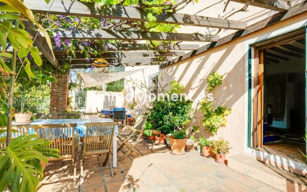 Wiederverkauf - Freistehende Villa - Estepona  - Estepona Centro