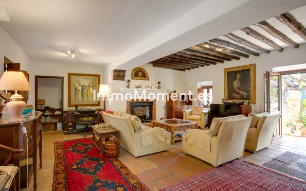 Wiederverkauf - Freistehende Villa - Estepona  - Estepona Centro