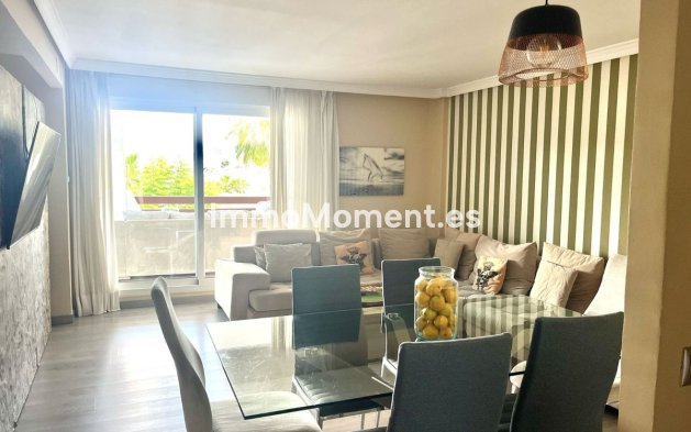 Resale - Apartment - Estepona - Estepona Centro