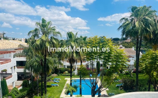 Resale - Apartment - Estepona - Estepona Centro