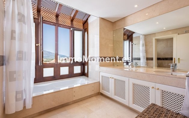 Bestaande woning - Appartement - Estepona  - Atalaya