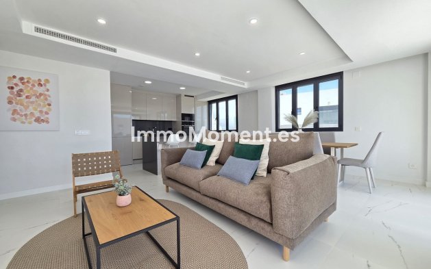 Resale - Apartment - Estepona - Estepona Centro