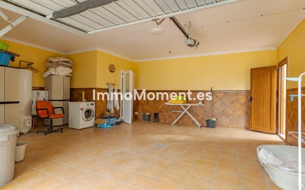 Wiederverkauf - Freistehende Villa -   Inländisch - Alhaurín el Grande Centro