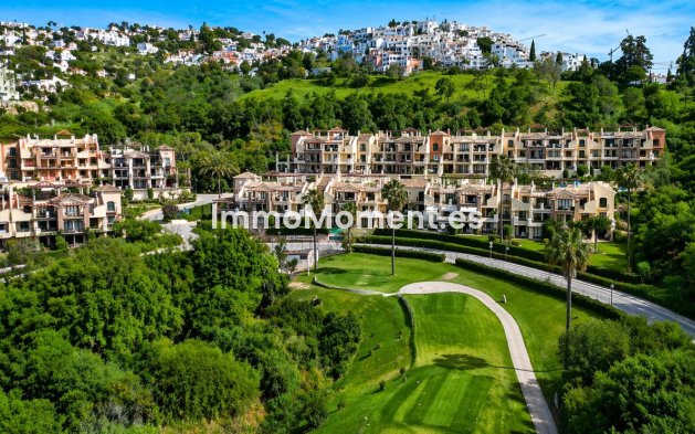 Resale - Apartment - Benahavís - Los Arqueros