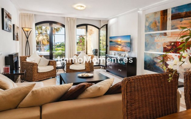 Resale - Apartment - Benahavís - Los Arqueros