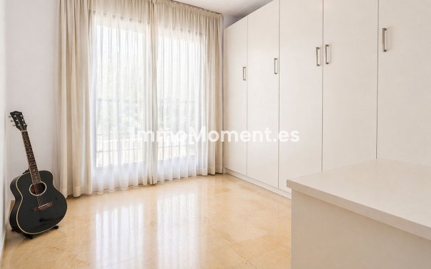 Resale - Apartment - Benahavís - Los Arqueros