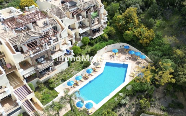 Resale - Apartment - Benahavís - Los Arqueros