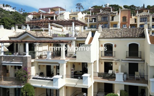 Resale - Apartment - Benahavís - Los Arqueros