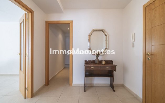 Revente - Appartement - Marbella - Nueva Andalucía