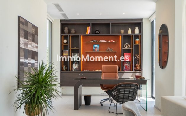 Reventa - Villa independiente - Estepona  - Estepona Centro