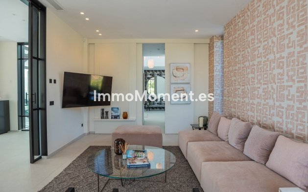 Reventa - Villa independiente - Estepona  - Estepona Centro