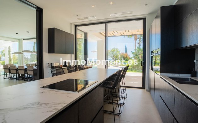 Reventa - Villa independiente - Estepona  - Estepona Centro