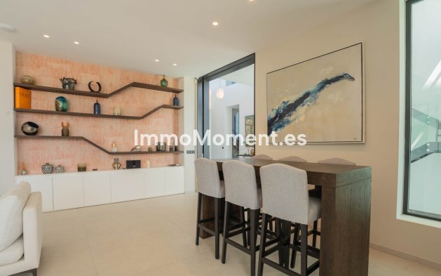 Reventa - Villa independiente - Estepona  - Estepona Centro